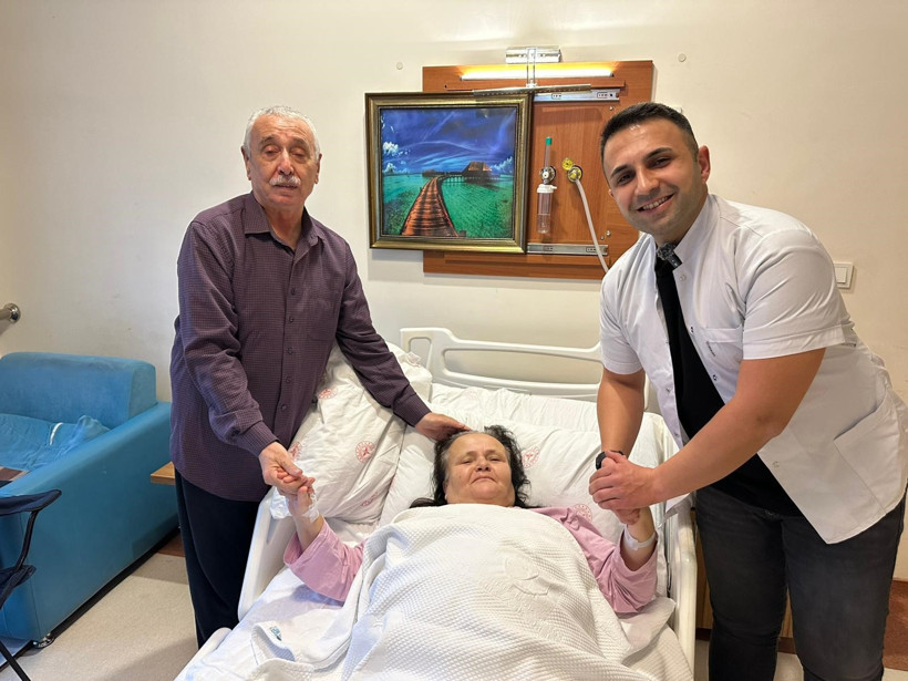 Safra kesesinden binlerce taş çıkarıldı - Resim : 1