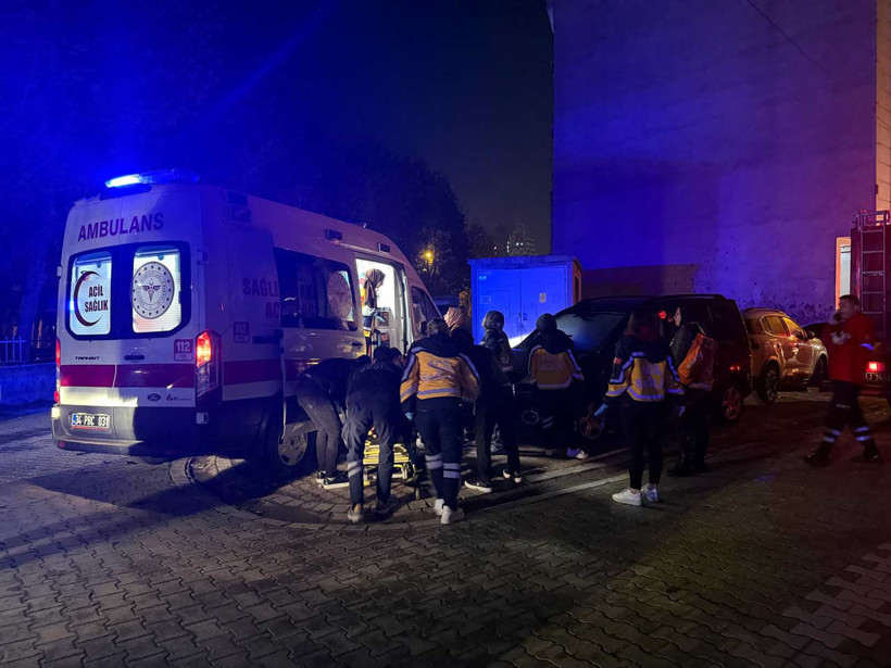 Esenyurt'ta 5 katlı binada yangın paniği: Bina tahliye edildi - Resim : 1