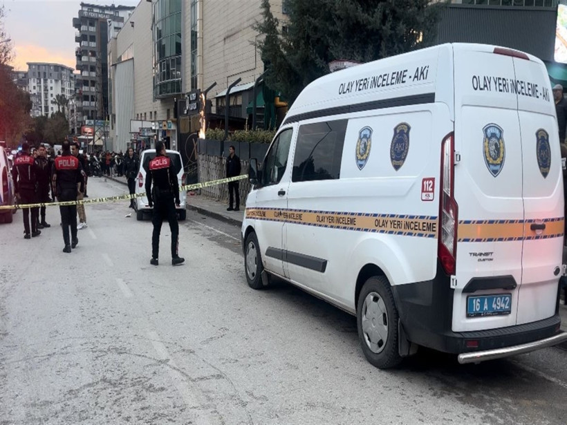 Servis açılmadı, ortalık savaş alanına döndü: 3 tutuklama - Resim : 1