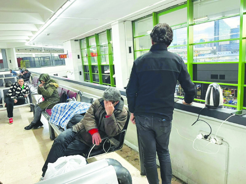 Geçim sıkıntısı vatandaşı sokağa düşürdü - Resim : 4