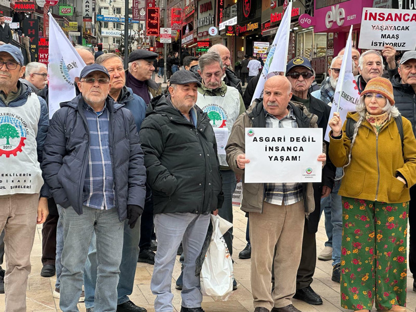 Emekli vatandaş isyan etti: “70 yaşından sonra ekmek parası için çalışıyorum” - Resim : 1