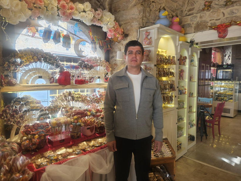 'Bereket Tanrısı' tartışması tabelaları kaldırttı - Resim : 2