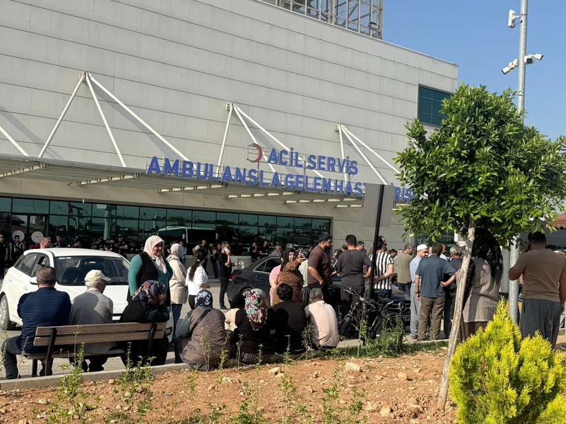 Tarsus'ta katliam: 4 ölü, 8 yaralı - Resim : 3