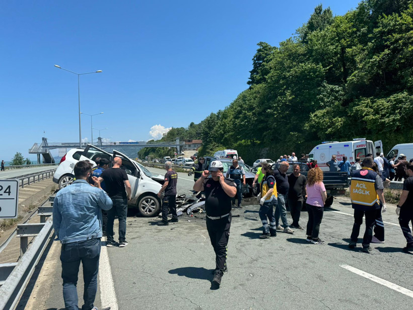 Rize'de katliam gibi kaza! Ölü ve yaralılar var - Resim : 2