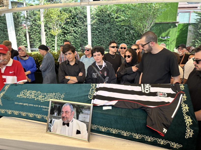 Reha Muhtar son yolculuğuna uğurlandı - Resim : 1