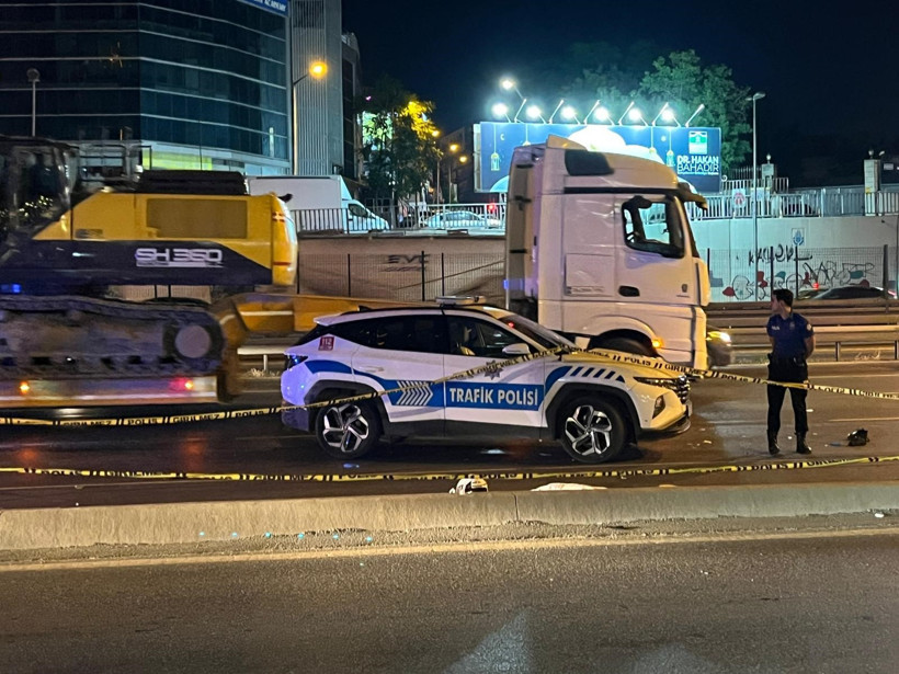 Elektrik direğine çarpan motosikletteki 2 kişi öldü - Resim : 2