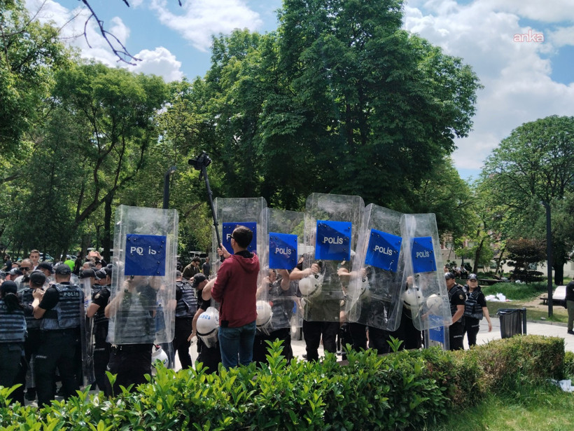 Meclis'e yürümek isteyen öğretmenlere sert müdahale: Çok sayıda kişi gözaltına alındı - Resim : 3