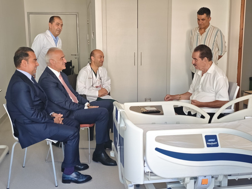 Bakan Ersoy'dan İbrahim Tatlıses'e hastane ziyareti - Resim : 1