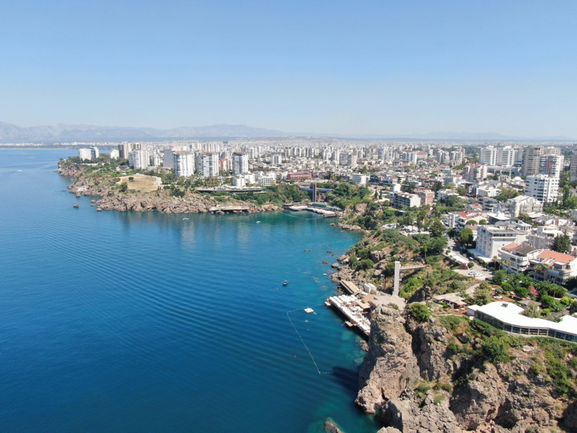 Antalya’nın falezleri alarm veriyor: “50 metrede bir asansör görebiliriz” - Resim : 2