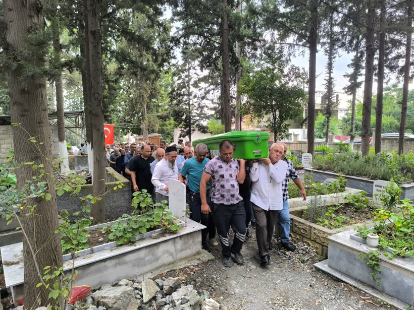 Zabıta uyarınca benzin döküp kendini ateşe verdi: Günler sonra öldü - Resim : 1