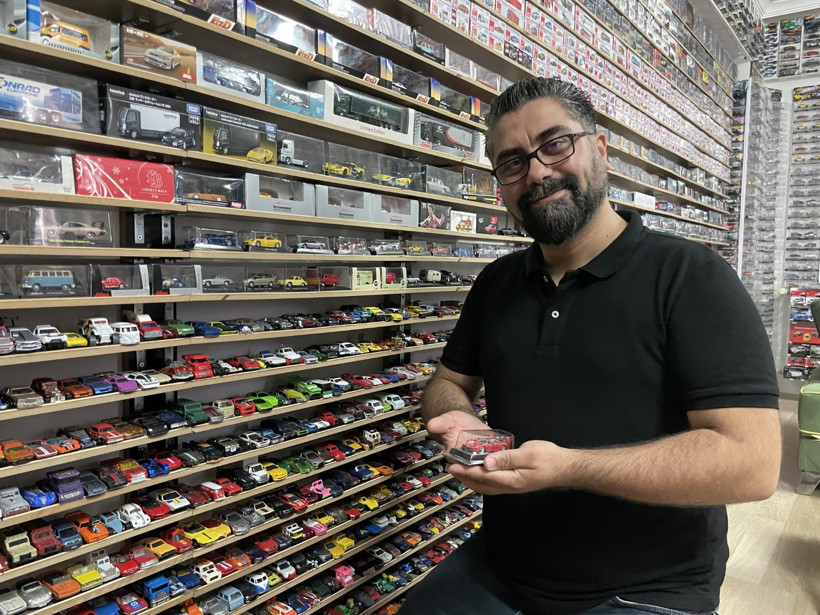 Koleksiyon odasına "terapi odası" diyor: 15 bin tane biriktirdi - Resim : 2