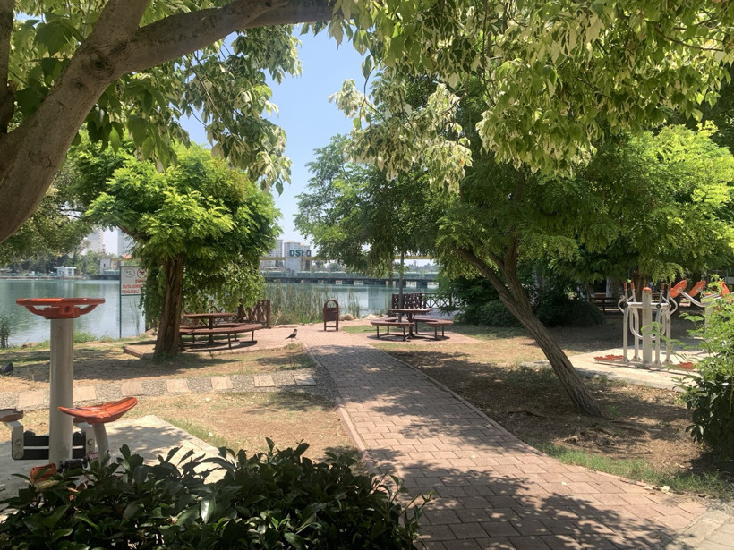 Adana'da kavurucu sıcaklar etkisini artırdı: Cadde ve sokaklar boş kaldı - Resim : 2