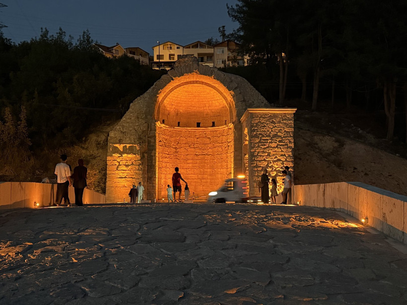 8 yıllık bekleyiş sona erdi: Ayasofya ile eşdeğer tarihi öneme sahip köprü açıldı - Resim : 1