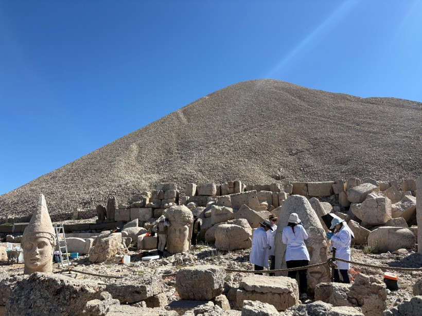 Nemrut Dağı’nın eşsiz heykelleri gelecek kuşaklara böyle taşınacak - Resim : 2