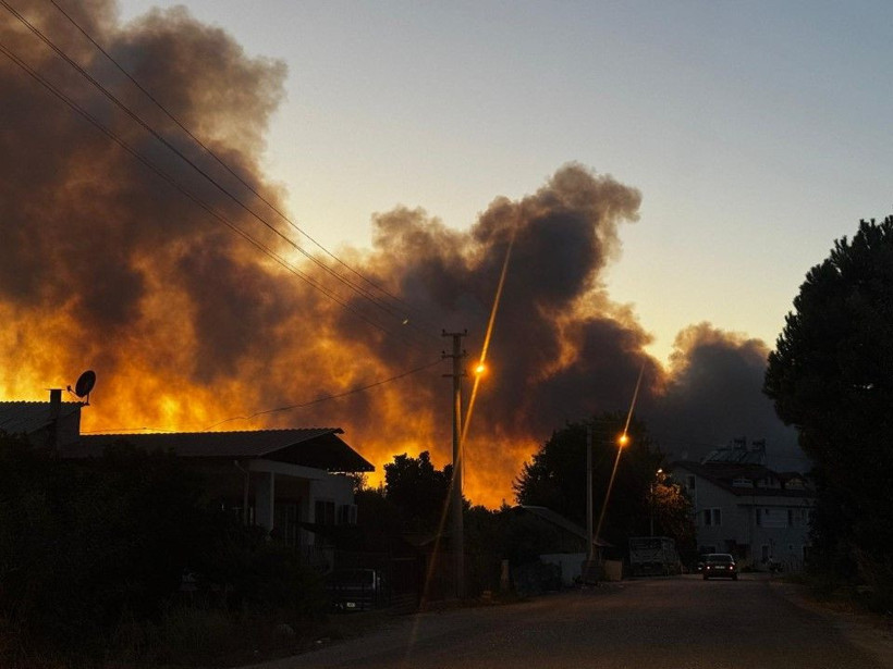 Fethiye'deki orman yangını evlere sıçradı - Resim: 11