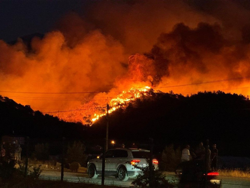 Fethiye'deki orman yangını evlere sıçradı - Resim: 12