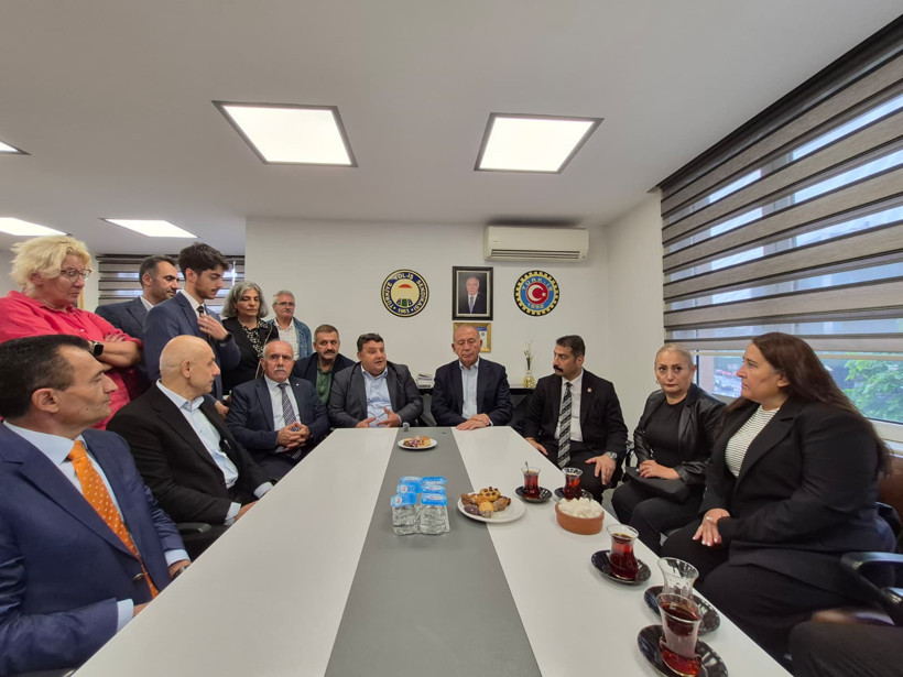 CHP İstanbul İl Başkanı Gürsel Tekin’den Yol-İş Sendikasına destek ziyareti - Resim : 1