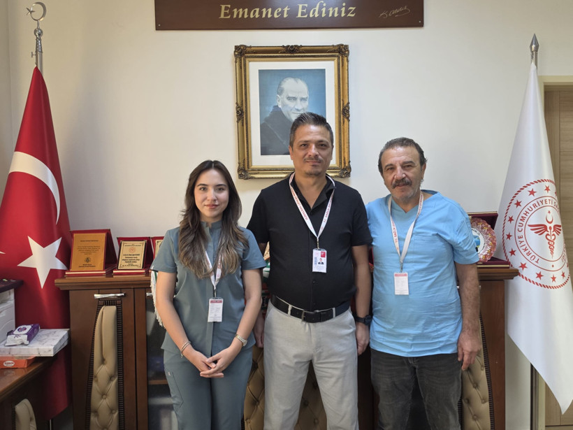 Adana'da tıp mezunu genç kız doğduğu hastaneye doktor olarak atandı - Resim : 1