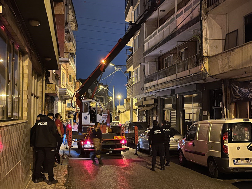 Bursa'da evlat dehşeti! Rehin alınan anne özel harekat operasyonuyla kurtarıldı - Resim : 1