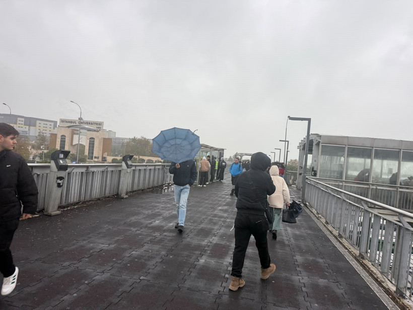 İstanbul’da yağmurun yeniden bastıracağı tarih açıklandı. Gök gürültülü sağanak olacak - Resim : 3