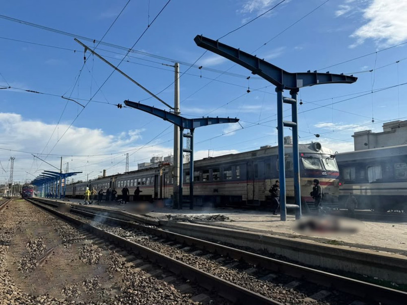 Rusya Ukrayna'da katliam yaptı. Yolcuların cesetleri tren istasyonuna yayıldı - Resim : 2