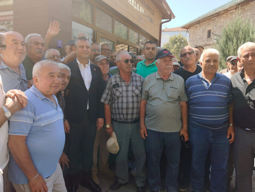 Emekliler lokalinde ilginç anlar... - Resim : 2