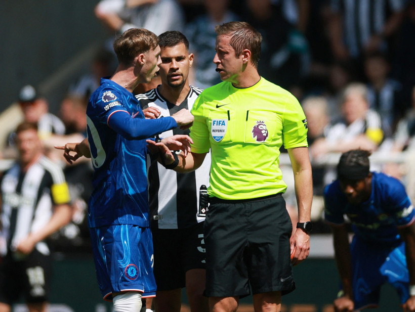 Premier Lig'den yeni kural: Artık hakeme yaklaşamayacaklar - Resim : 1