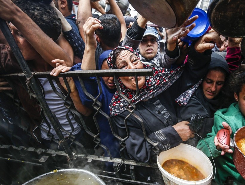 Bir kap sıcak yemek için... - Resim: 1