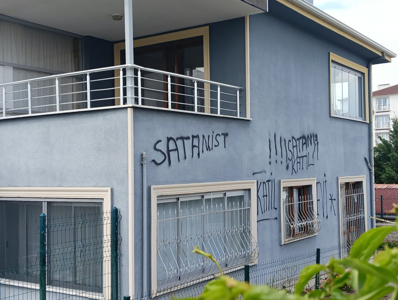 Hayvan cinayetinden tutuklanan doktor, polisleri suçladı - Resim : 3