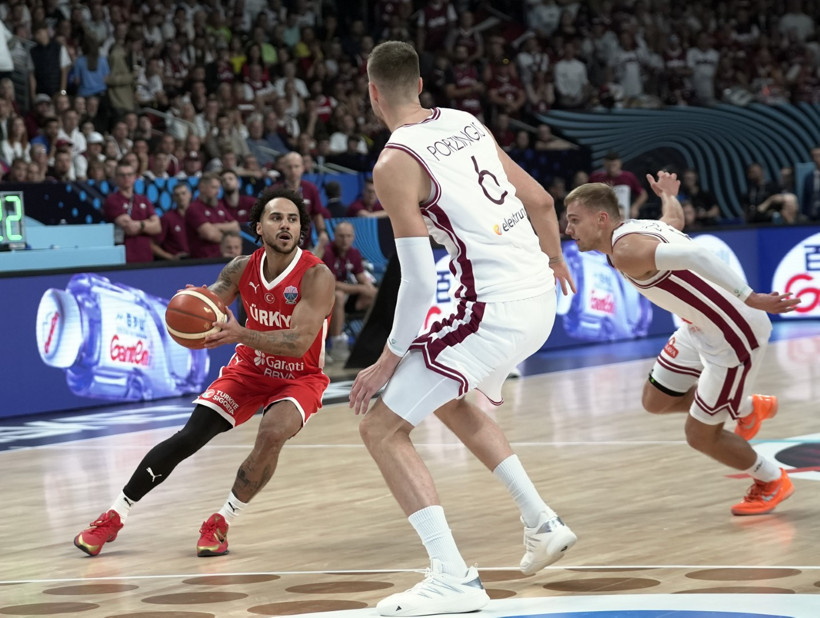 12 Dev Adam, EuroBasket 2025'e süper başladı: Ev sahibi Letonya'yı dağıttık - Resim : 1