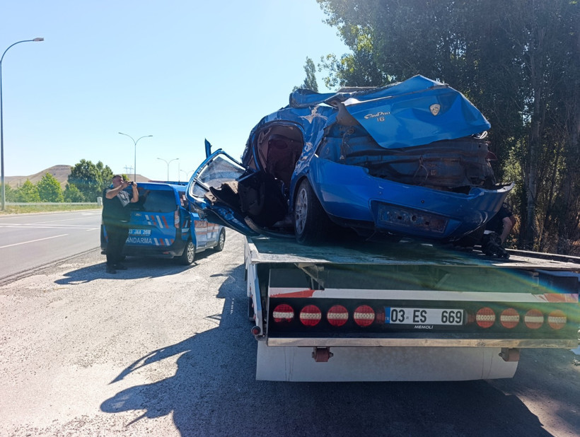 Uzman çavuş ile eşi trafik kazasında can verdi! 8 aylık bebekleri ağır yaralandı - Resim : 2