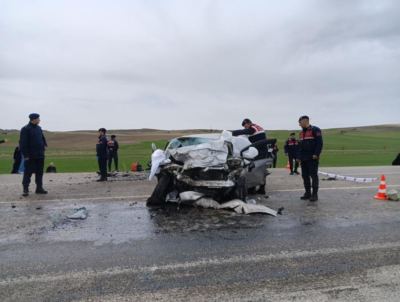Ankara'da trafik kazası: 6 ölü, 3 ağır yaralı - Resim : 1