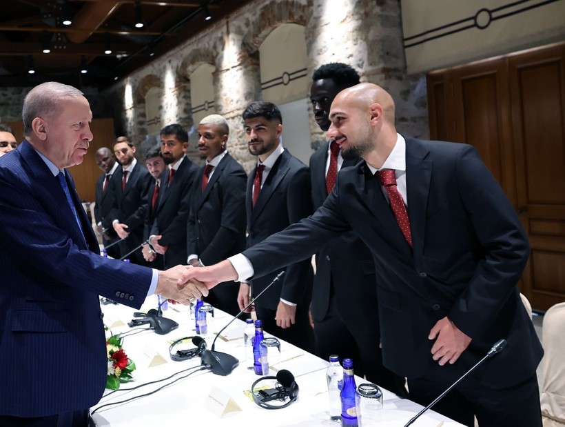 Osimhen'den Erdoğan'a hediye: Dolmabahçe'de buluşma - Resim: 13