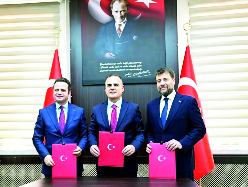 Fon soruşturmasının gölgesinde babaanne adına hayır - Resim : 1