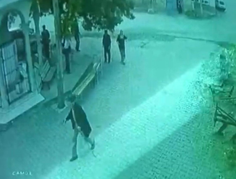 93 yaşında dehşet saçtı: 3 yaralı - Resim : 2