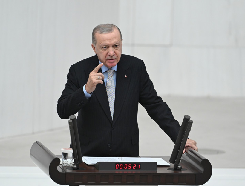 Meclis açıldı: DEM Partililer Erdoğan'ı bu yıl ayakta karşıladı - Resim : 4