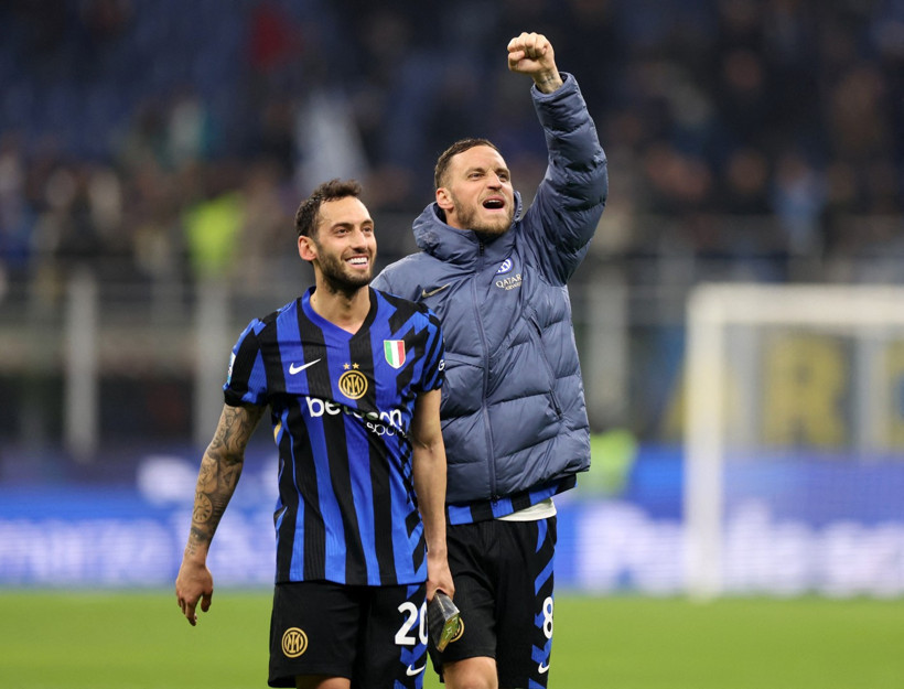 Inter'den tarihi geri dönüş! Hakan Çalhanoğlu gol attı, skor 2-0'dan 3-2'ye döndü - Resim : 1