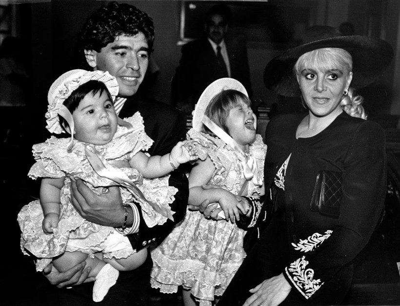 Maradona'nın kızından suçlama: 'Cesedini gördüğümde...' - Resim : 1