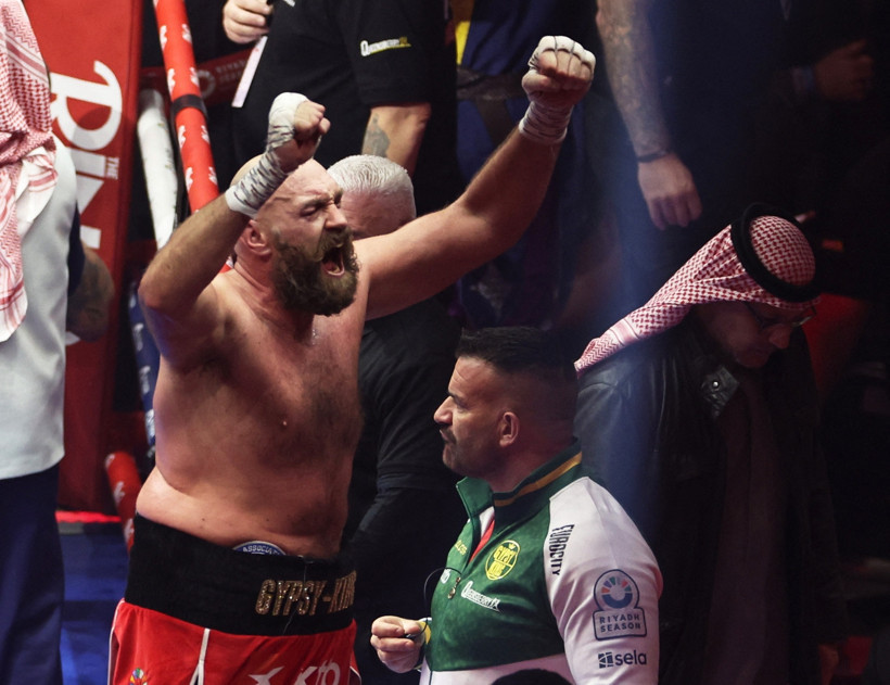 Efsaneler kapıştı: Usyk, Fury’yi 24 raunt sonunda yendi - Resim : 3