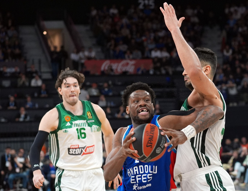 Anadolu Efes, Panathinaikos’a yenildi: Seride avantajı kaptırdı - Resim : 1