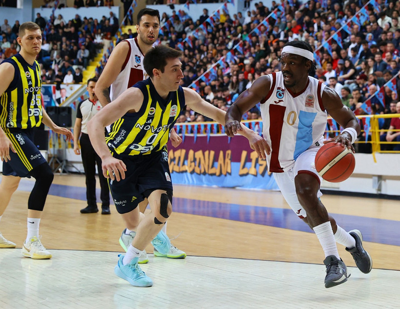 Fenerbahçe'yi yenen Trabzonspor, Süper Lig'de - Resim : 1