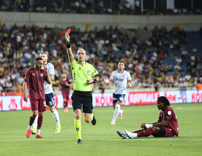 Fenerbahçe'ye tarihi darbe: Küme düşen Hatay'dan 4 gol yedi - Resim : 1