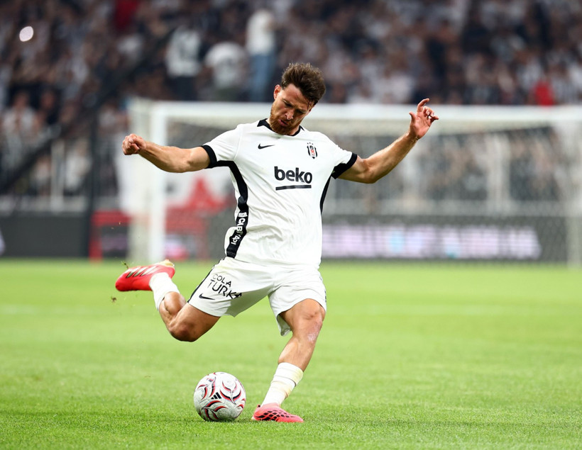 Beşiktaş maçında 15. dakikada kırmızı kart çıktı - Resim : 1