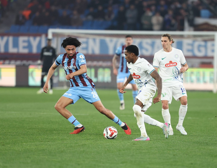 Trabzonspor derbiyi kazandı, Fenerbahçe'yi yakaladı: 1-0 - Resim : 2