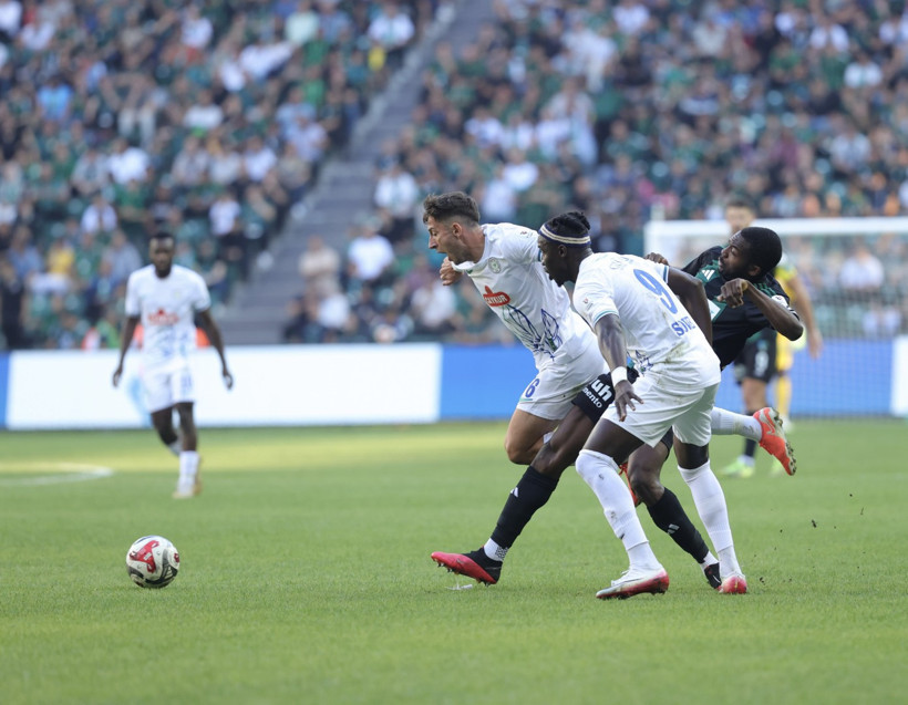 Rize kaçtı, Kocaeli yakaladı: 1-1'lerini yediler - Resim : 1