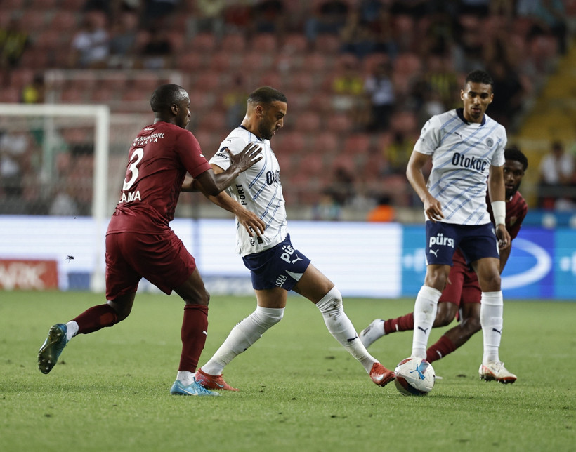 Mourinho hem kendini hem Cenk'i yaktı! - Resim : 2