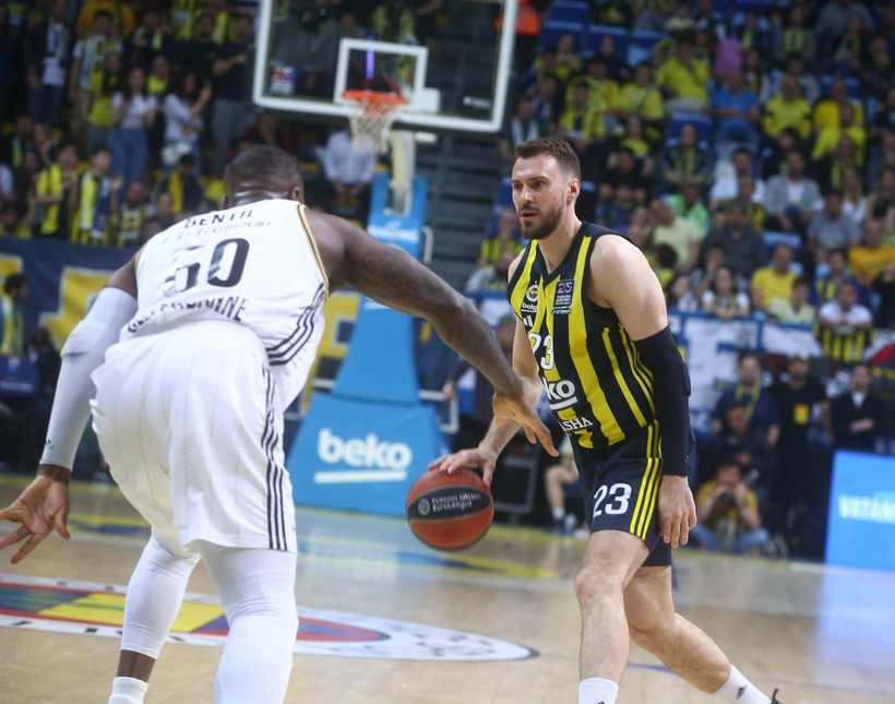 Fenerbahçe, ASVEL'i rahat geçti: Seri 3 maça çıktı - Resim : 1