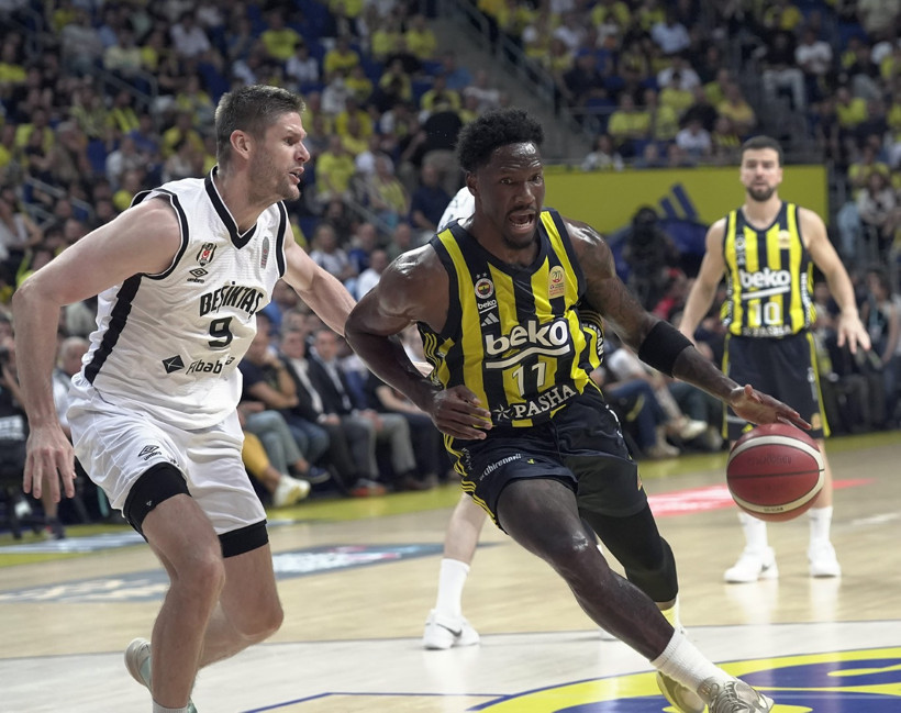 Fenerbahçe, Beşiktaş'ı yine devirdi: Seri 2-0'a geldi - Resim : 2