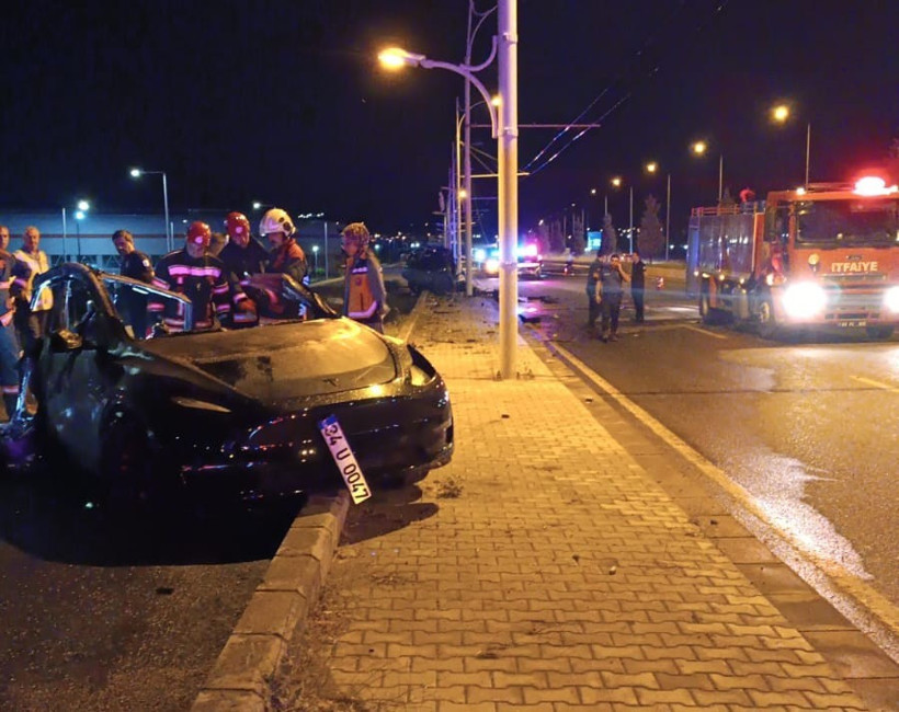 İkiye bölünen Tesla'daki iki hemşire öldü - Resim : 4