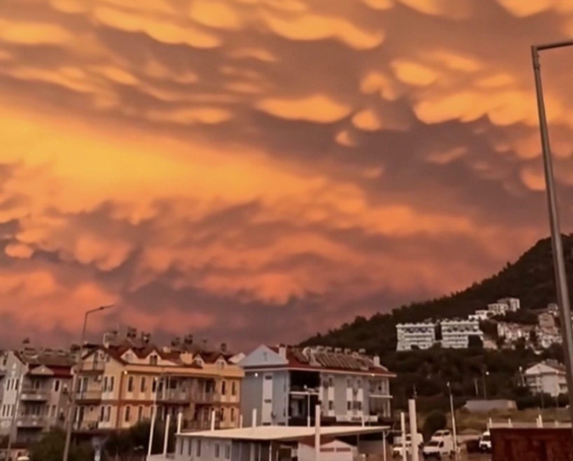 Fethiye'de Mammatus bulutları sürprizi - Resim : 1